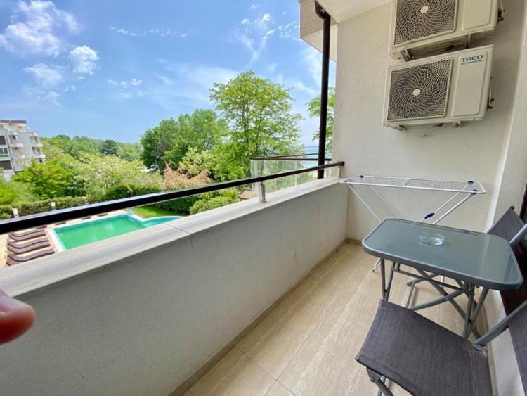 Green Paradise Deluxe Apartments