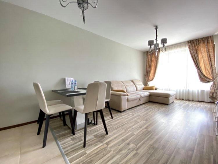 Green Paradise Deluxe Apartments