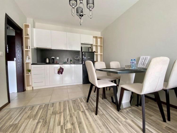 Green Paradise Deluxe Apartments