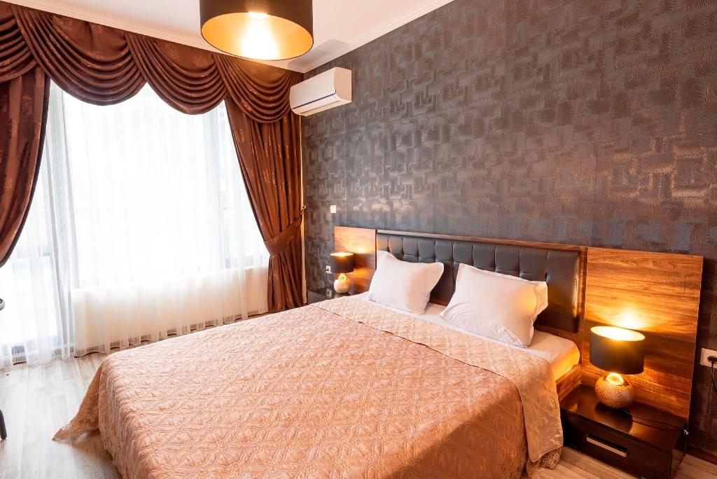 Green Paradise Deluxe Apartments