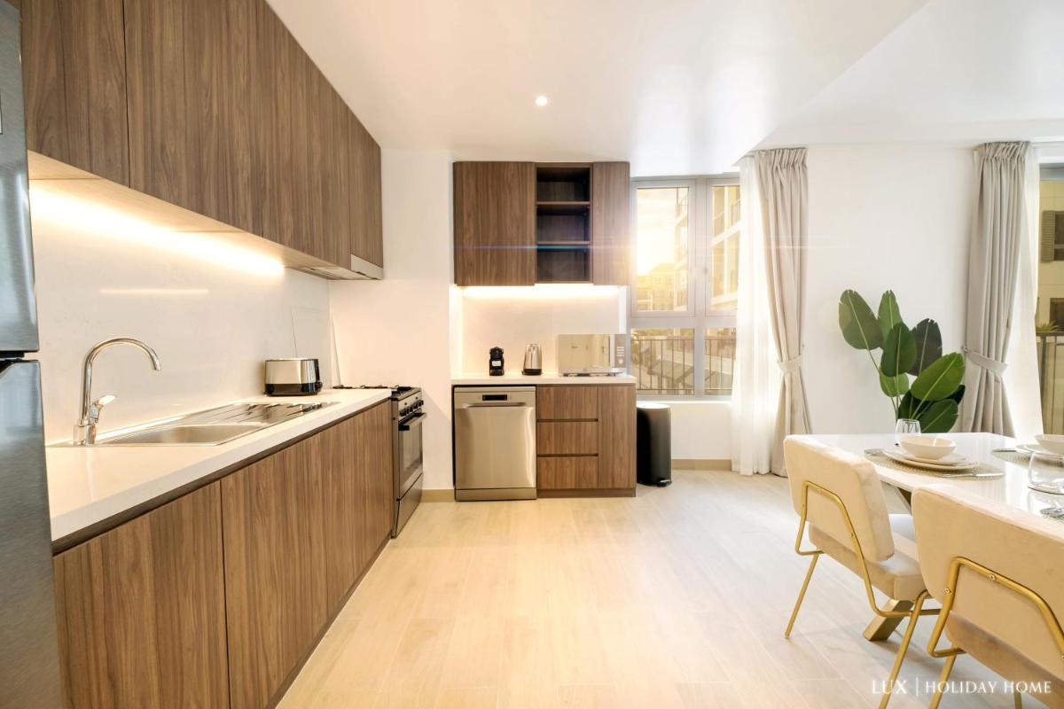 LUX The La Mer by The Sea Suite 4