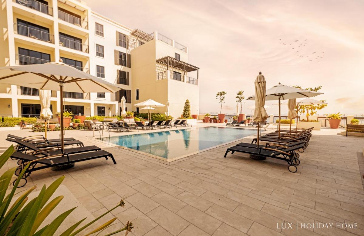 LUX The La Mer by The Sea Suite 4