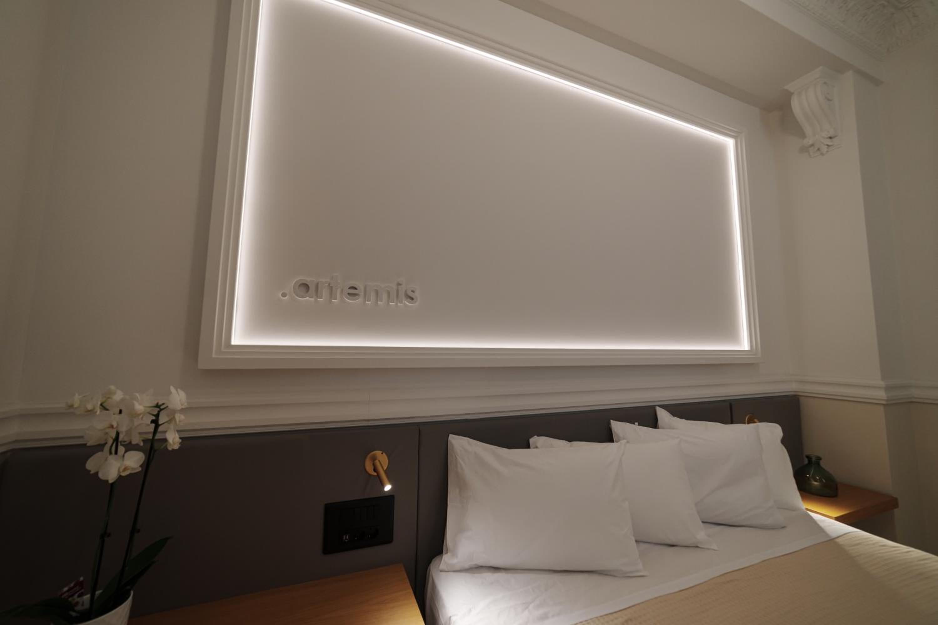 Agora Athens Suites