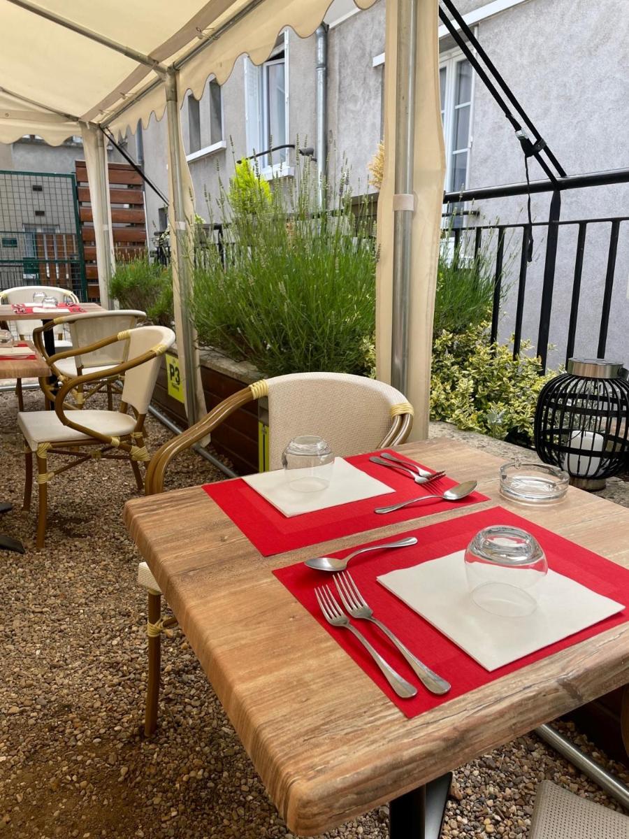 restaurant