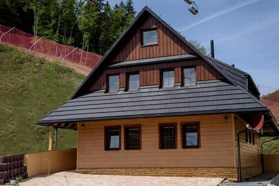 Apartmán Na zjazdovke, chata Borovica, Valča view 4