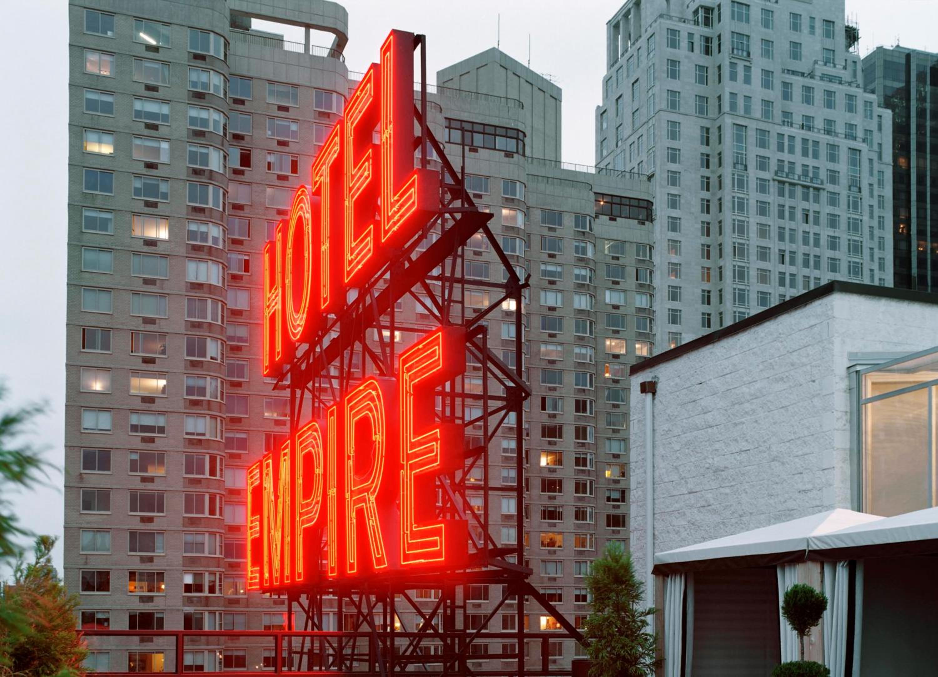 Empire Hotel 24