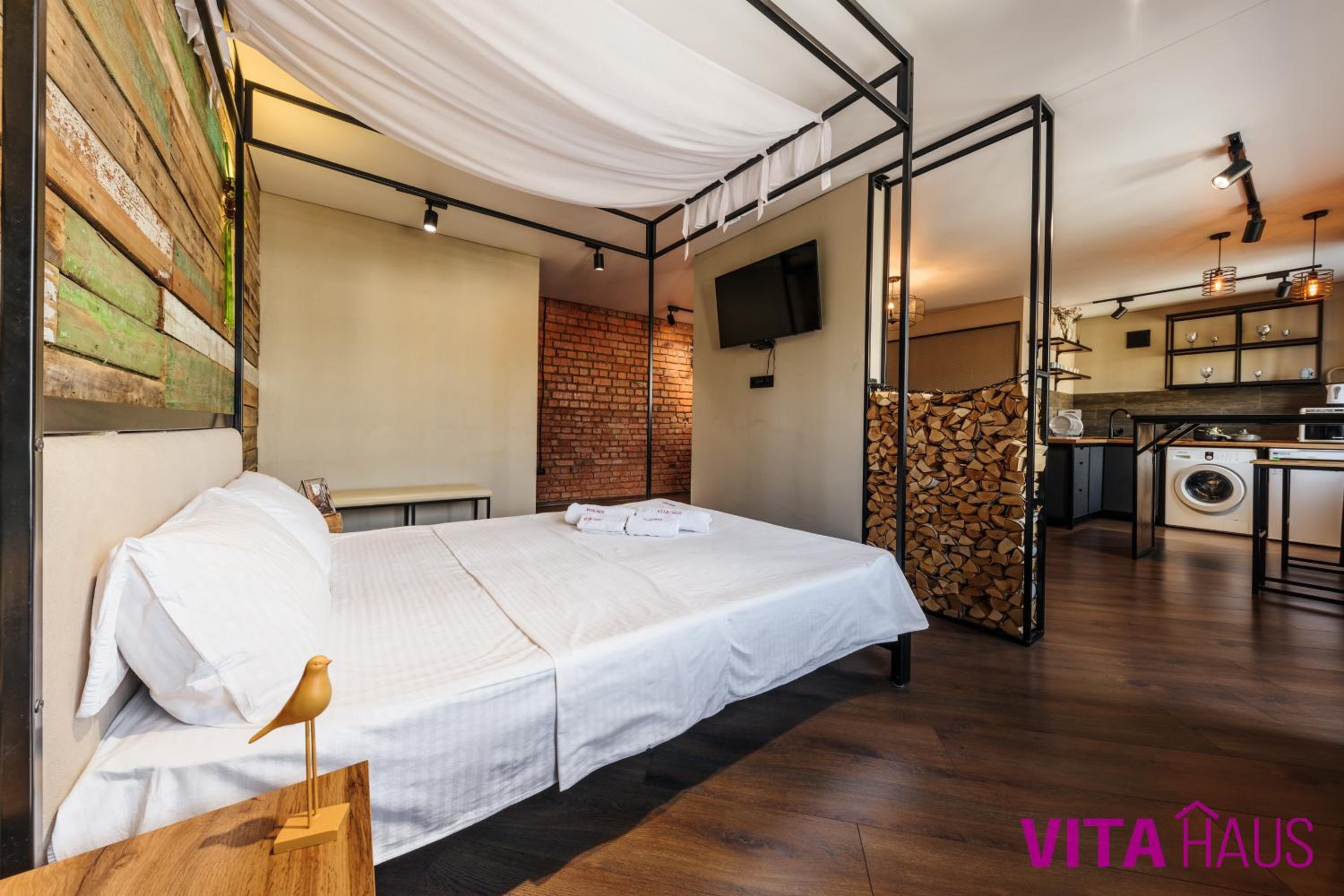 Квартира студия в центре Loft view 2