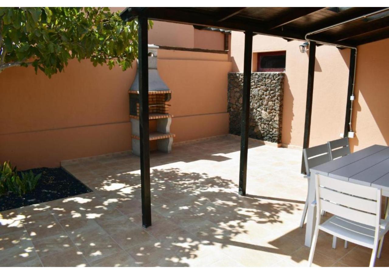 Anahi Homes Corralejo- Villa Drago 14 view 2