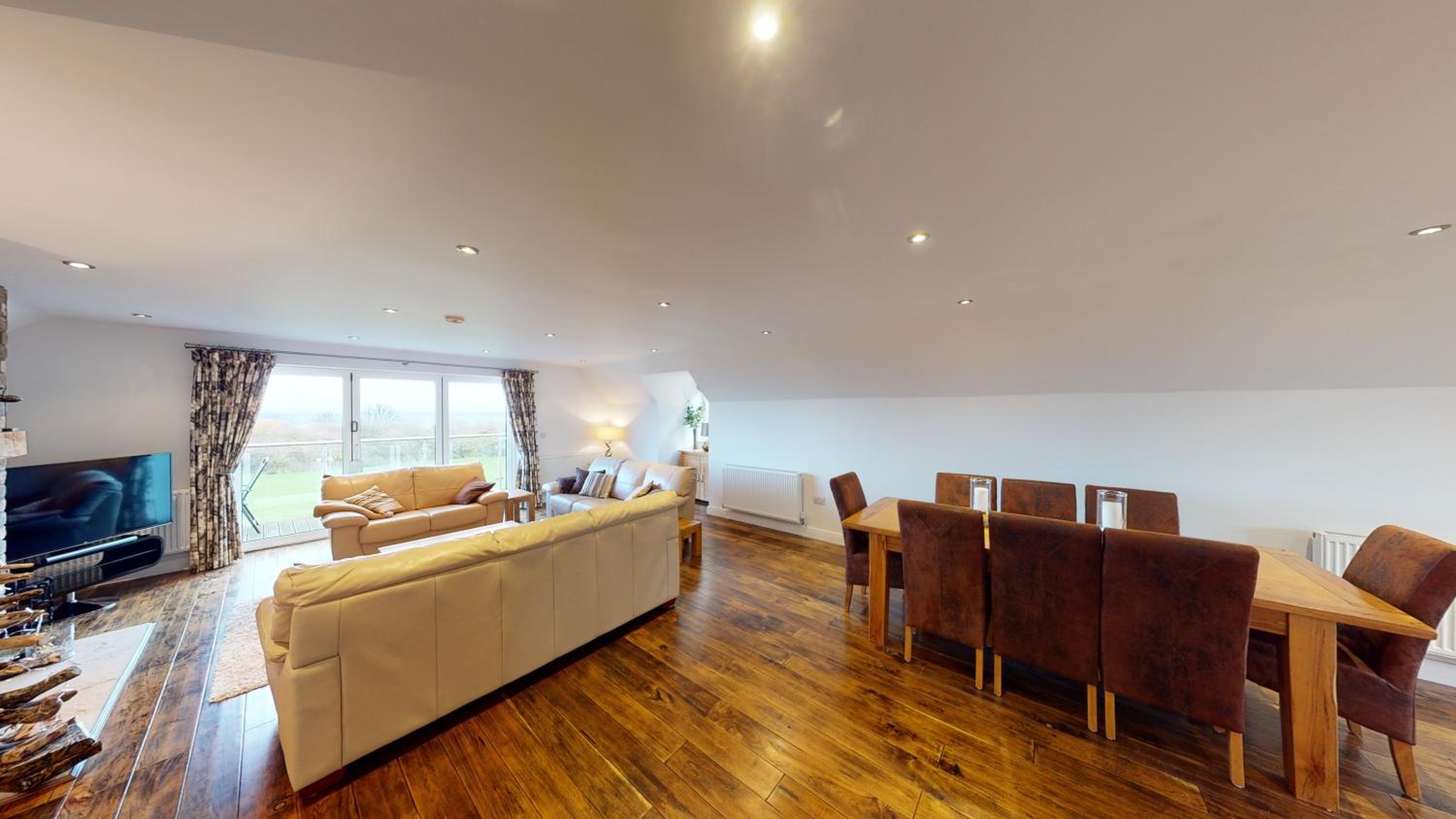 Silversands House - The Bay Filey, sleeps 8-10, 2 dogs welcome view 4