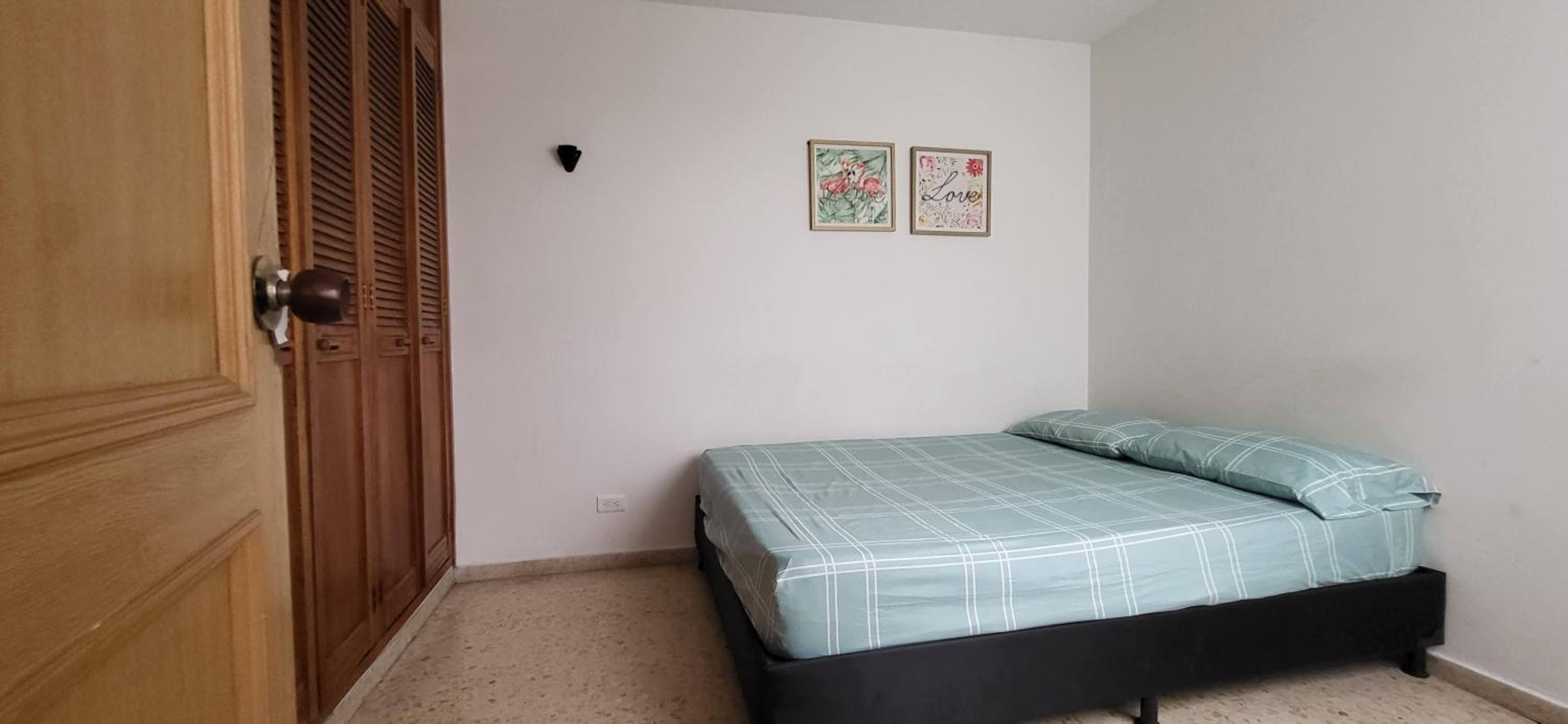 1023 Los Colores Estadio apartamento - Parqueadero - Zona Wifi - Coworking - Área exclusiva de la ciudad view 2