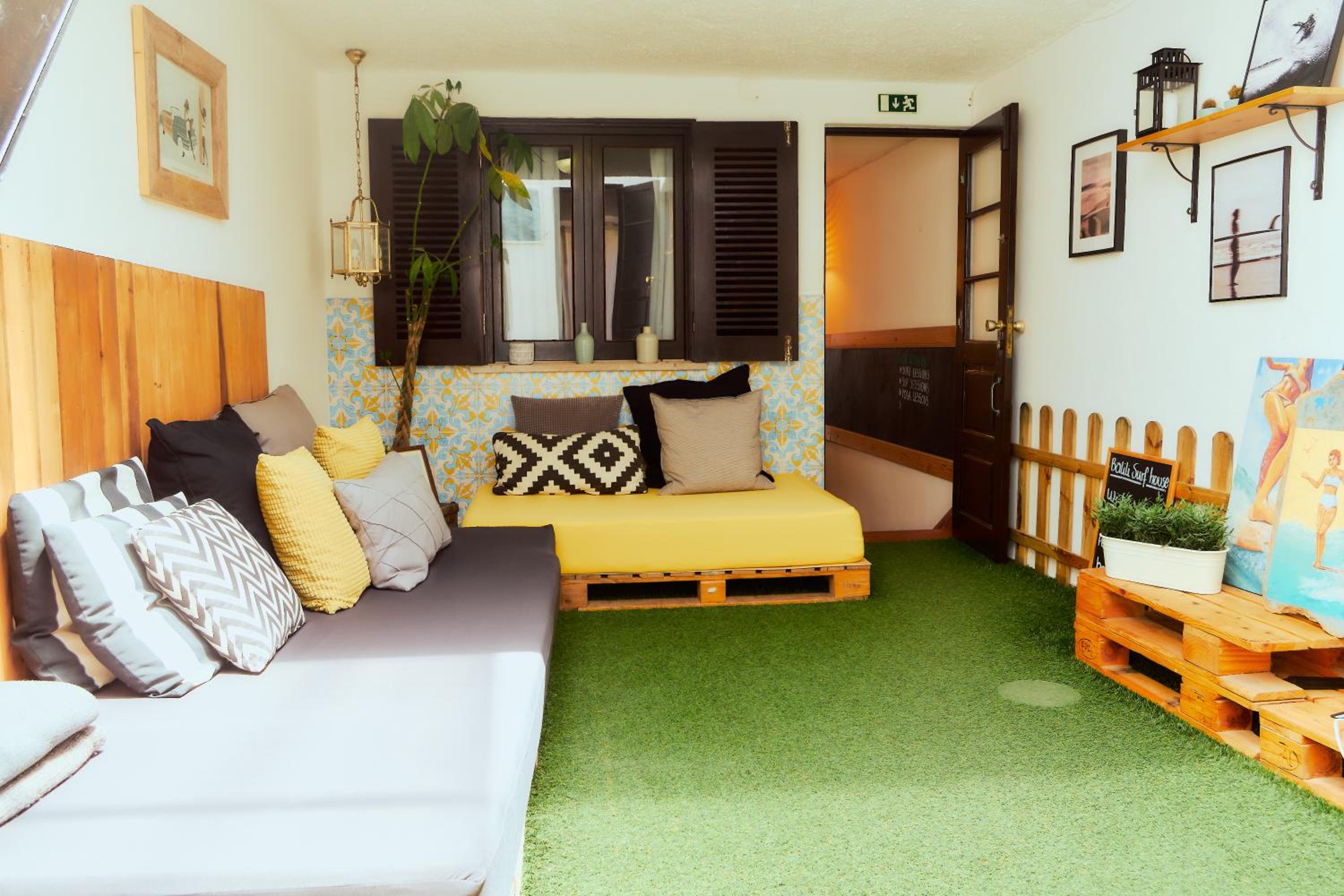 lounge