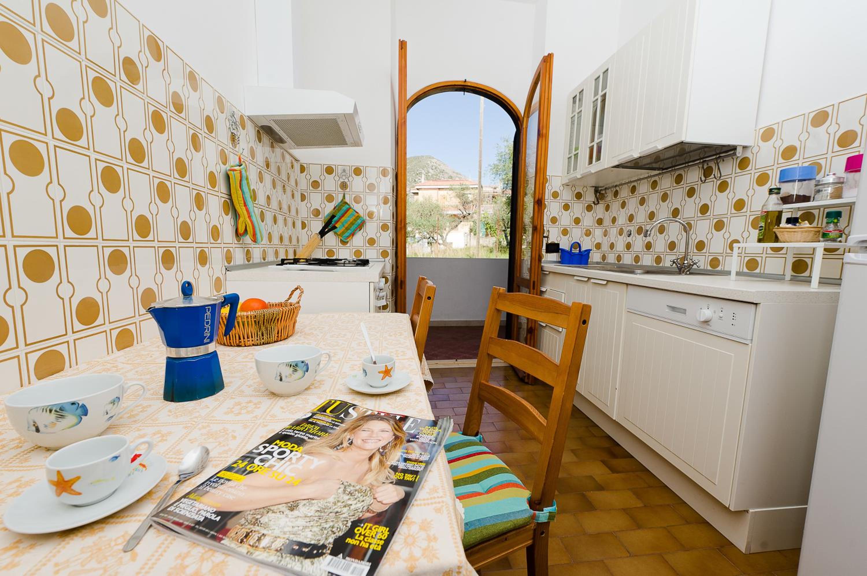 Photo 6