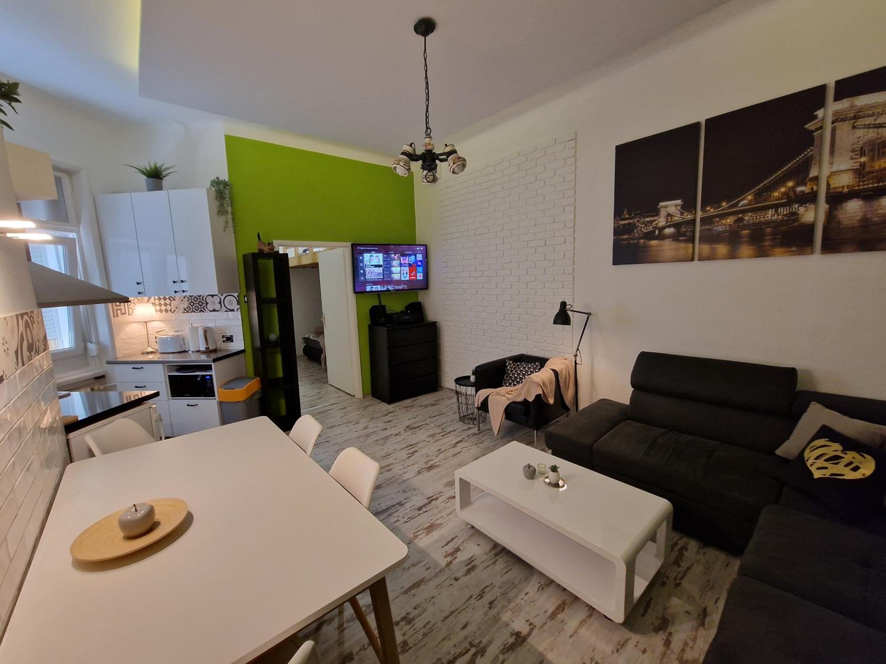 Central Point Budapest view 3