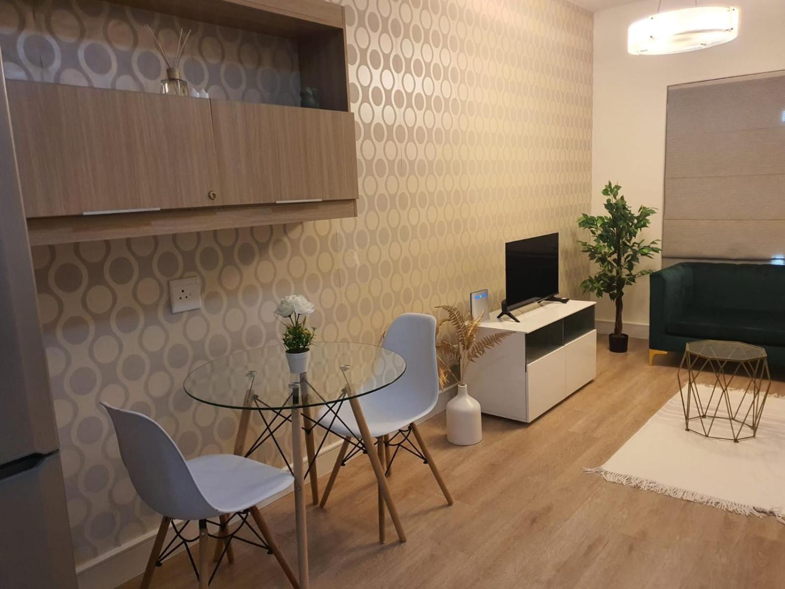 Stunning, Modern 1 bedroom Apartment Sandton