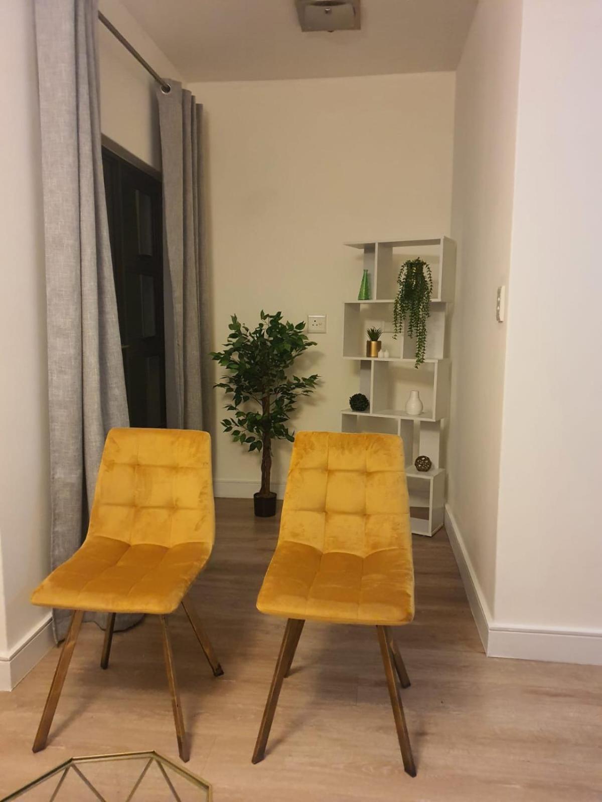 Stunning, Modern 1 bedroom Apartment Sandton