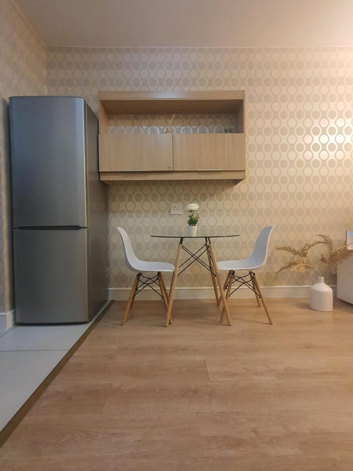 Stunning, Modern 1 bedroom Apartment Sandton