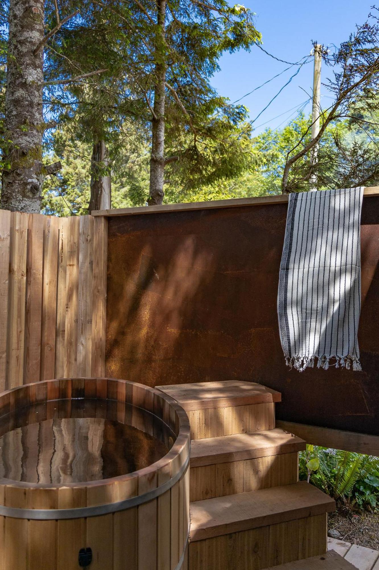 Tofino Vacations - Mackenzie Beach Resort - Property Image 18