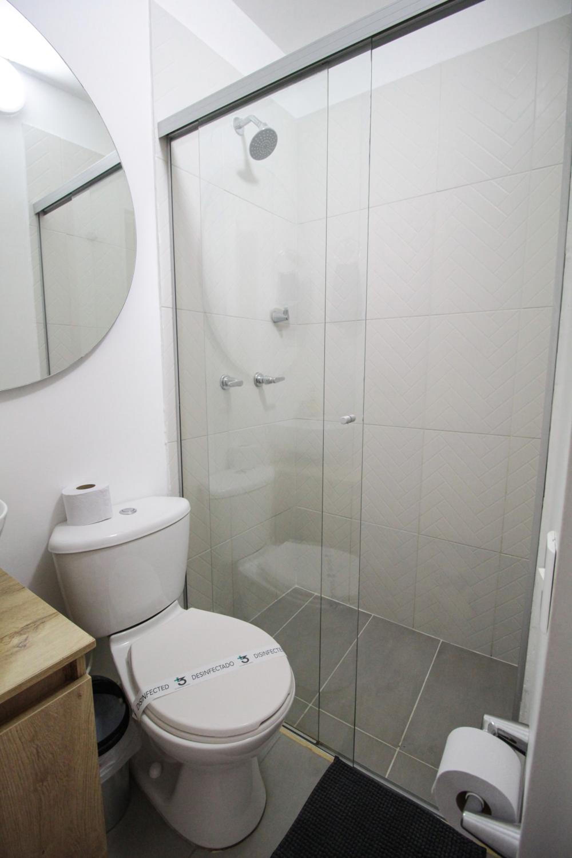 Cómodo aparta suite en zona Poblado Medellín M101 By Roots Rentals