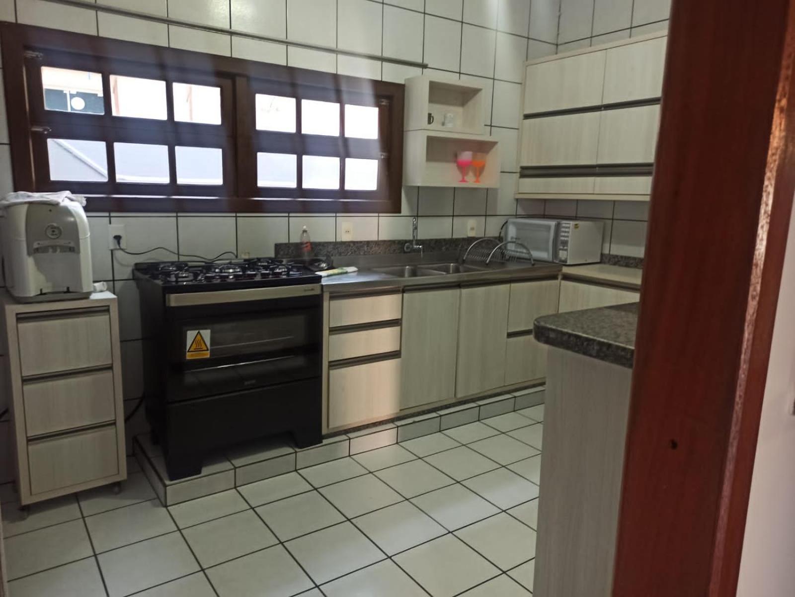 CASA ARMANI 50 metros DA PRAIA MARISCAL BOMBINHAS