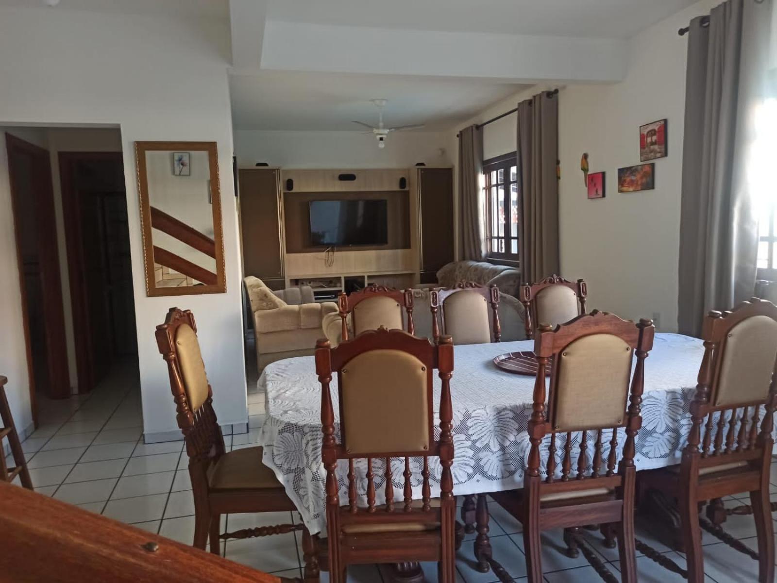 CASA ARMANI 50 metros DA PRAIA MARISCAL BOMBINHAS