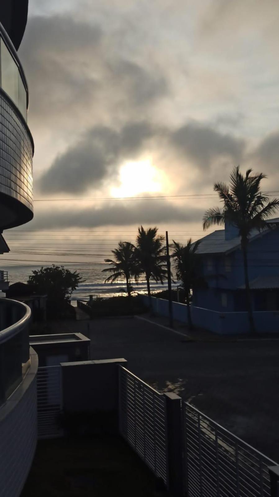 CASA ARMANI 50 metros DA PRAIA MARISCAL BOMBINHAS