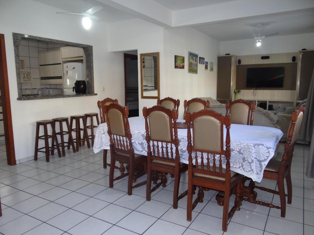 CASA ARMANI 50 metros DA PRAIA MARISCAL BOMBINHAS