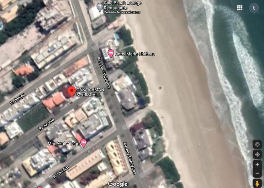 CASA ARMANI 50 metros DA PRAIA MARISCAL BOMBINHAS