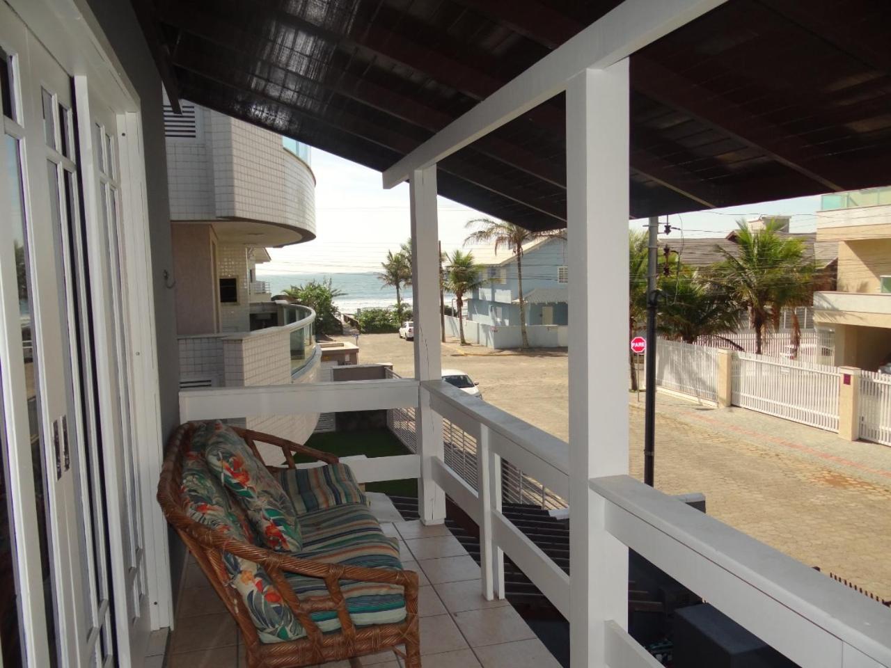 CASA ARMANI 50 metros DA PRAIA MARISCAL BOMBINHAS