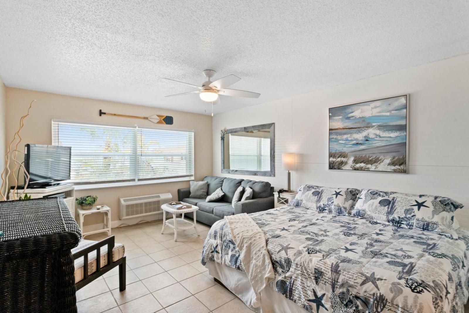Studio Unit Facing Beach 2nd Fl - Surf Song #227