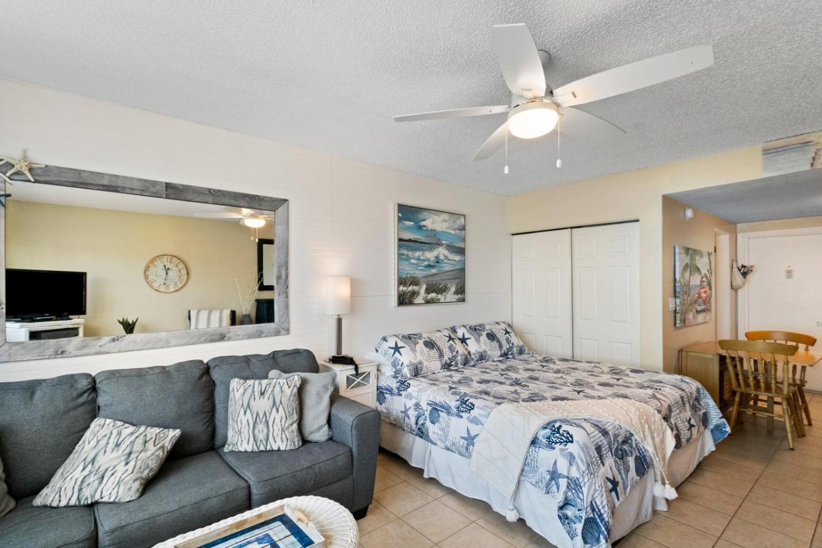 Studio Unit Facing Beach 2nd Fl - Surf Song #227
