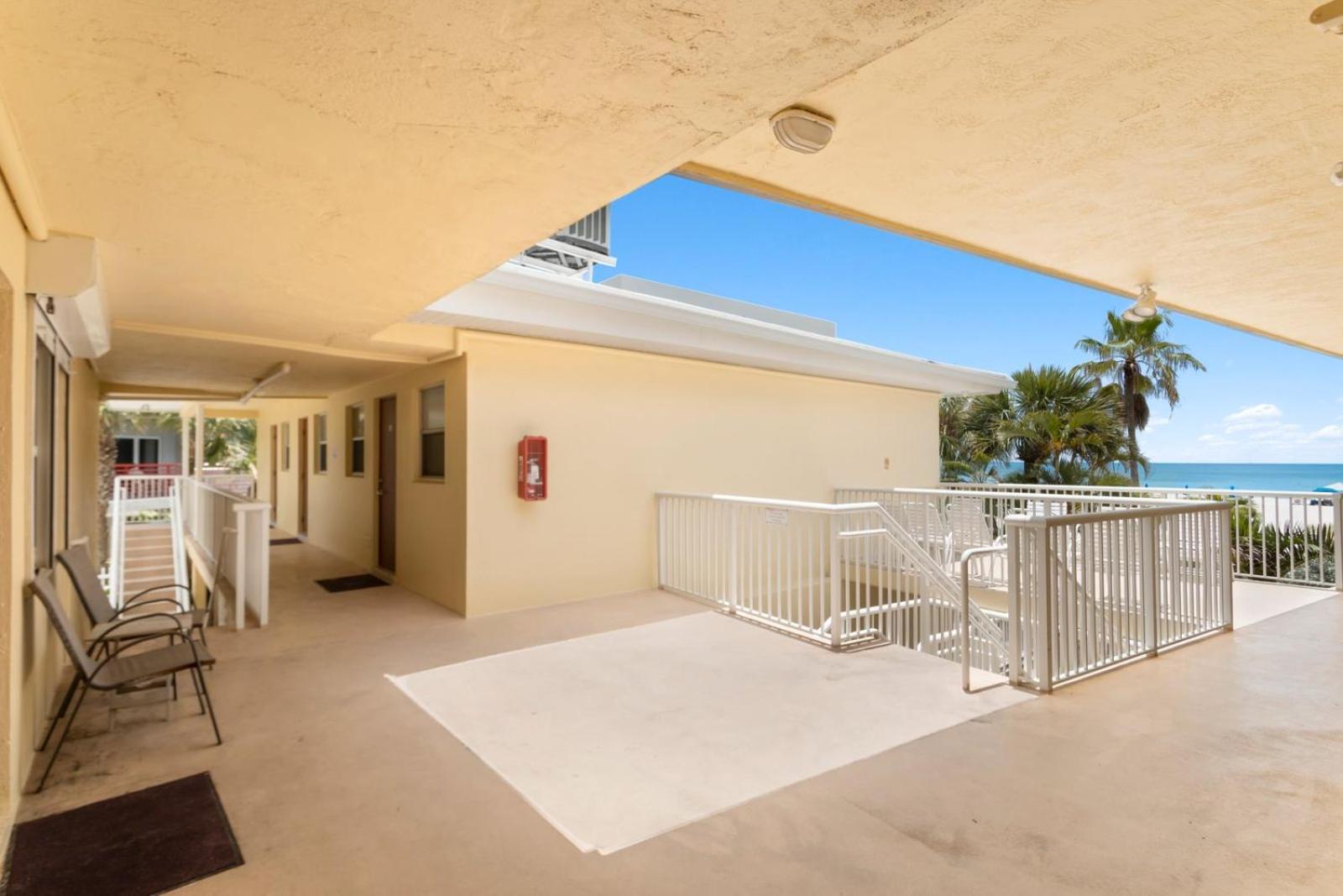 Studio Unit Facing Beach 2nd Fl - Surf Song #227