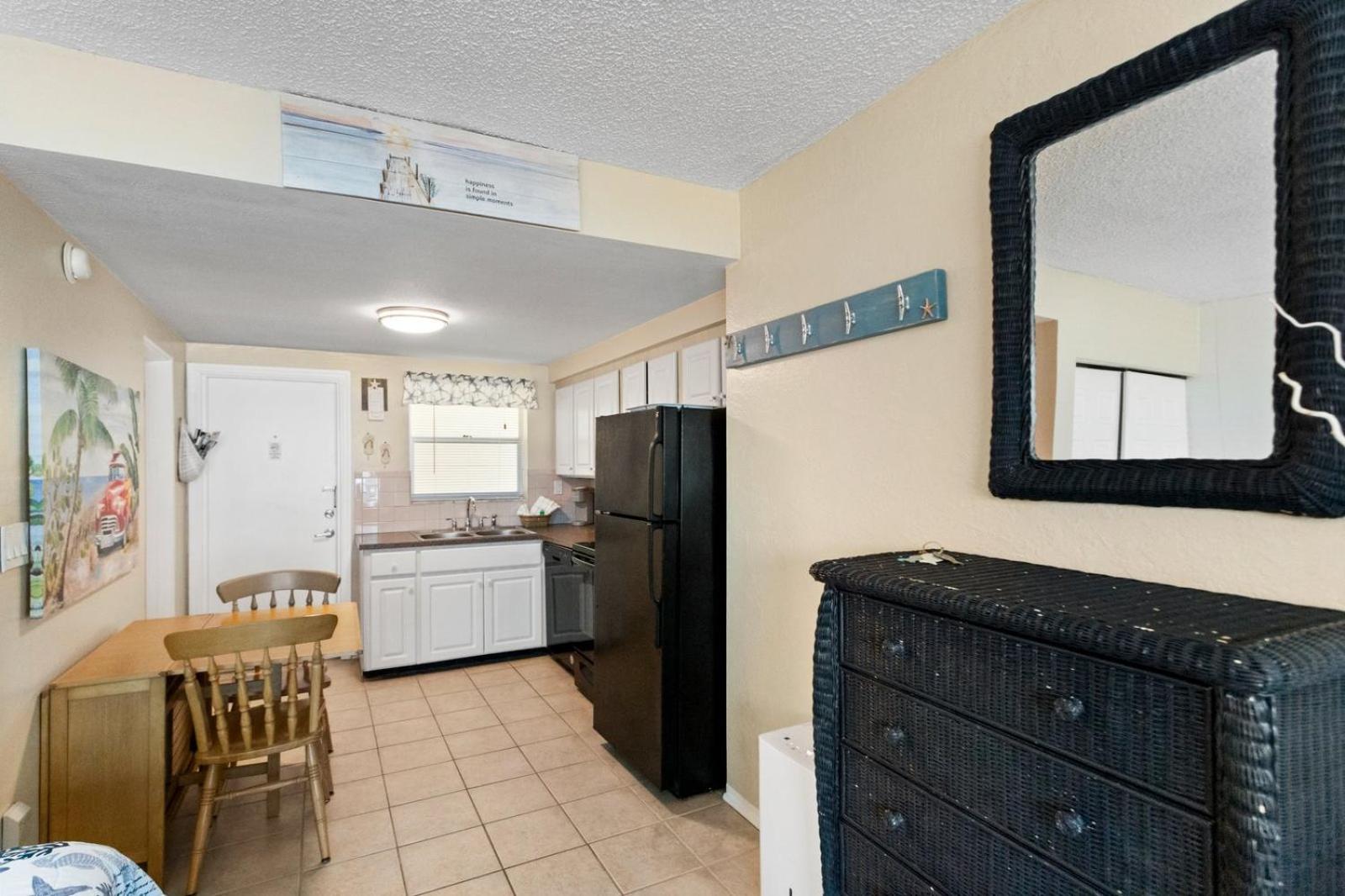 Studio Unit Facing Beach 2nd Fl - Surf Song #227