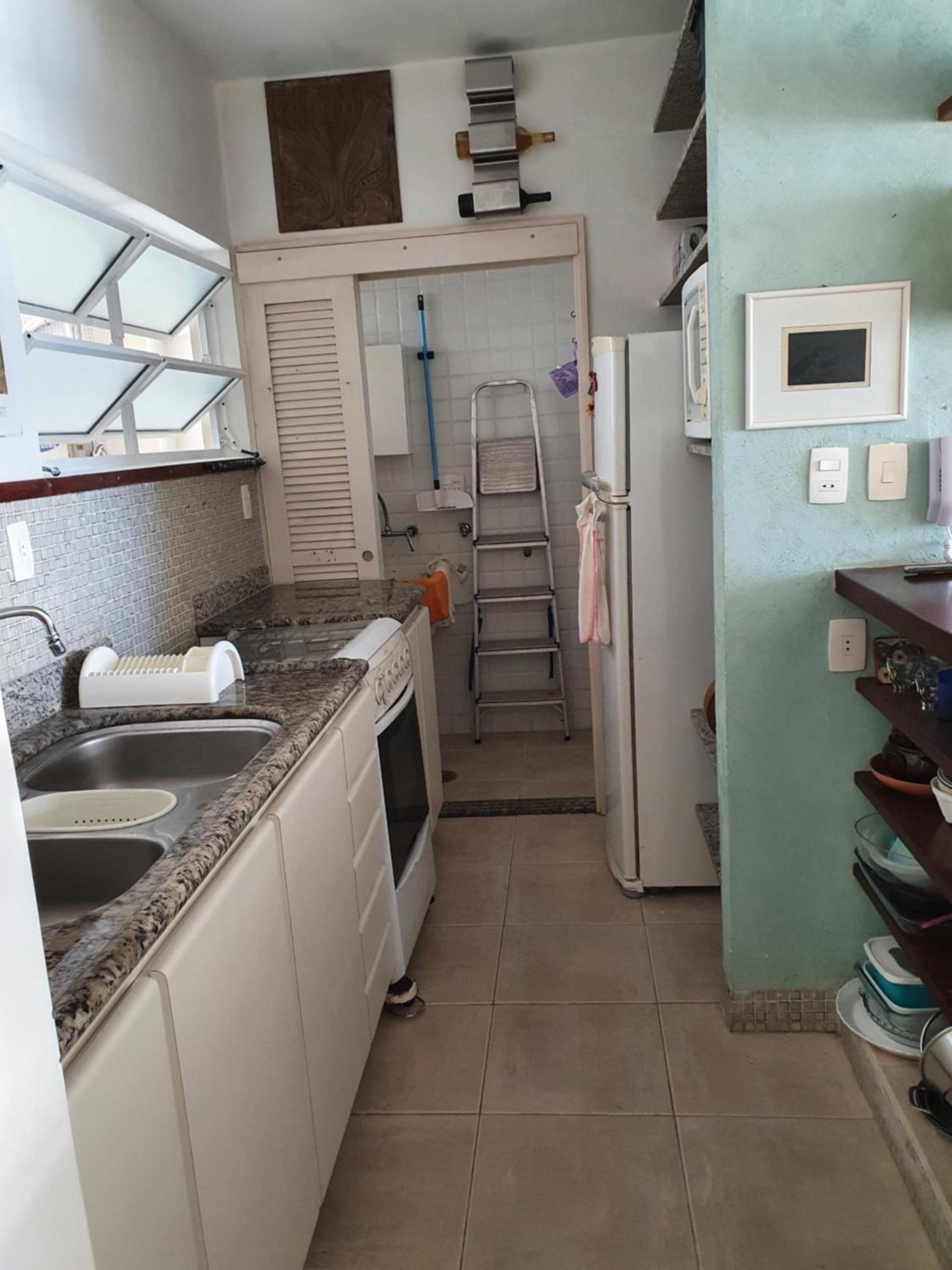 Pitangueiras 1 quarto c/garagem view 4