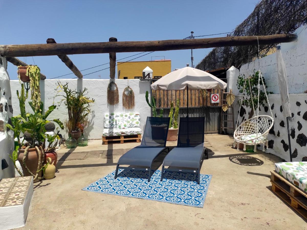 3 bedrooms house with sea view enclosed garden and wifi at Icod de los Vinos 5 km away from the beach