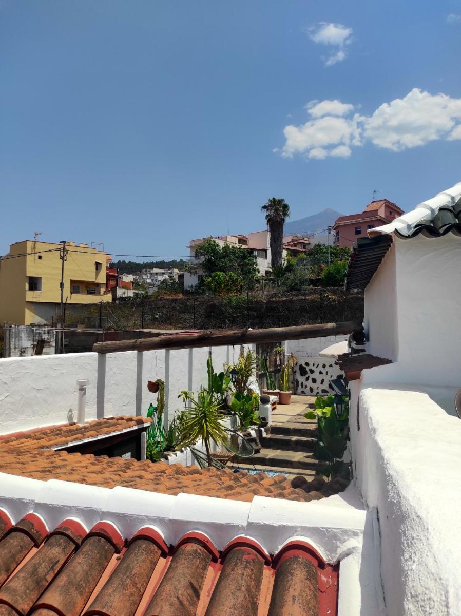 3 bedrooms house with sea view enclosed garden and wifi at Icod de los Vinos 5 km away from the beach