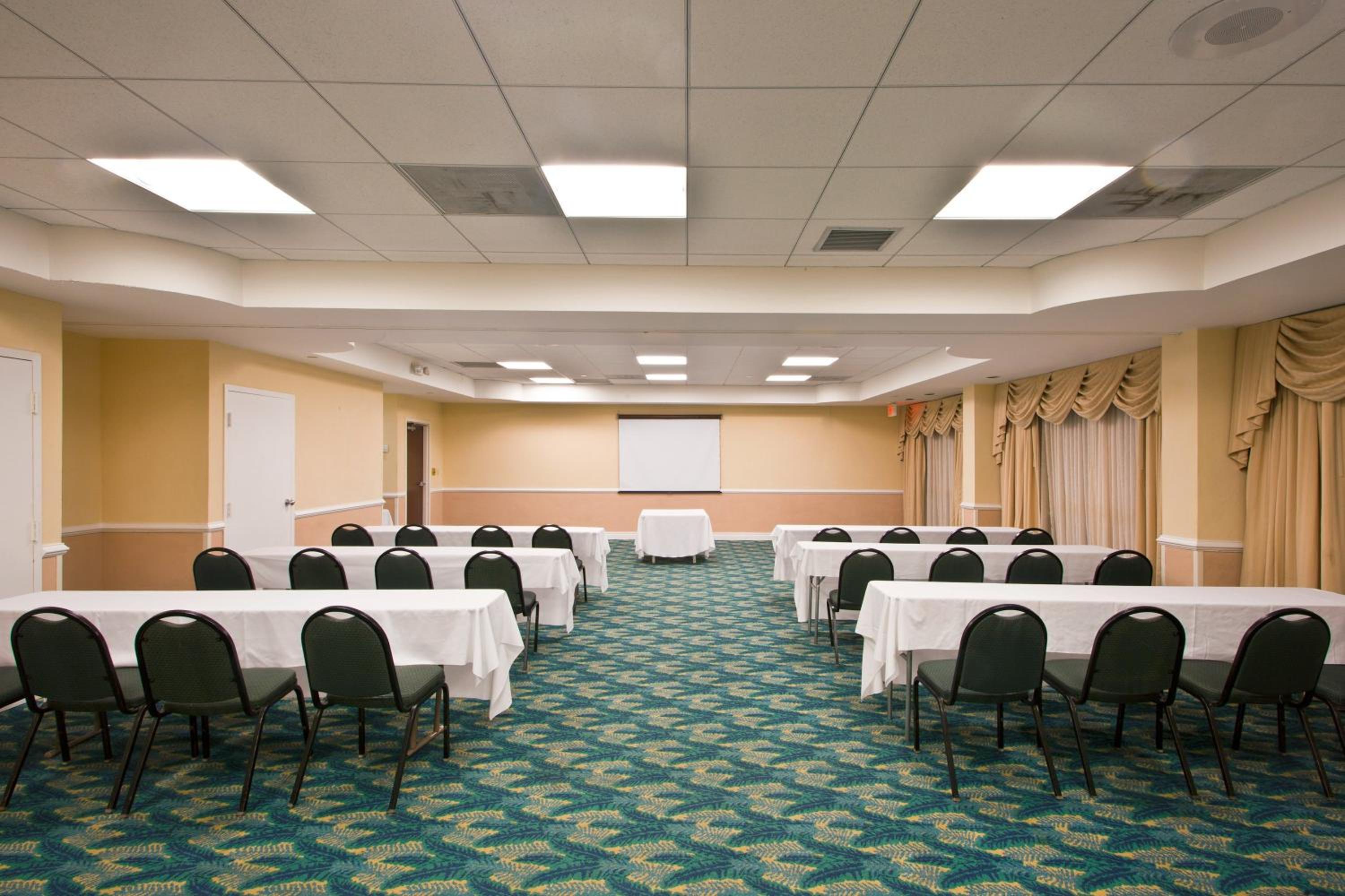 West Palm Beach Vacations - Holiday Inn Port St. Lucie, an IHG Hotel - Property Image 7