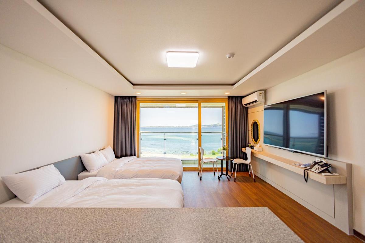 Jeju Arumdaun Resort