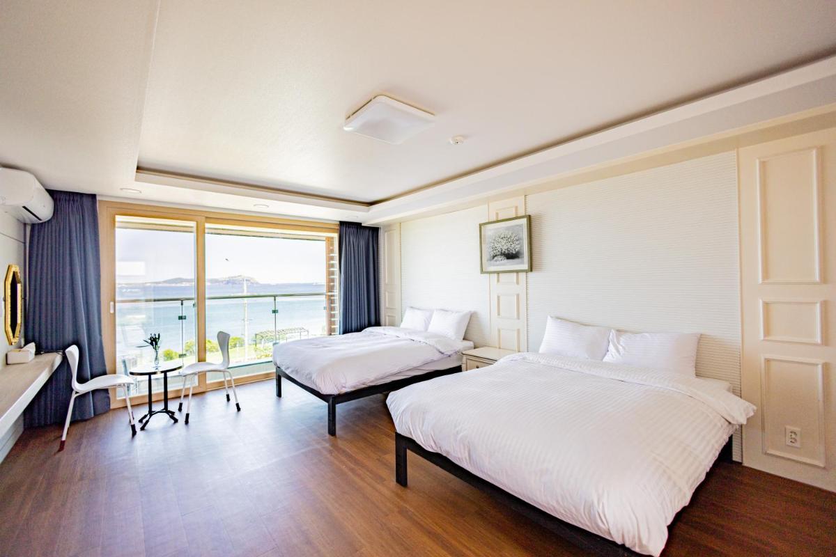 Jeju Arumdaun Resort