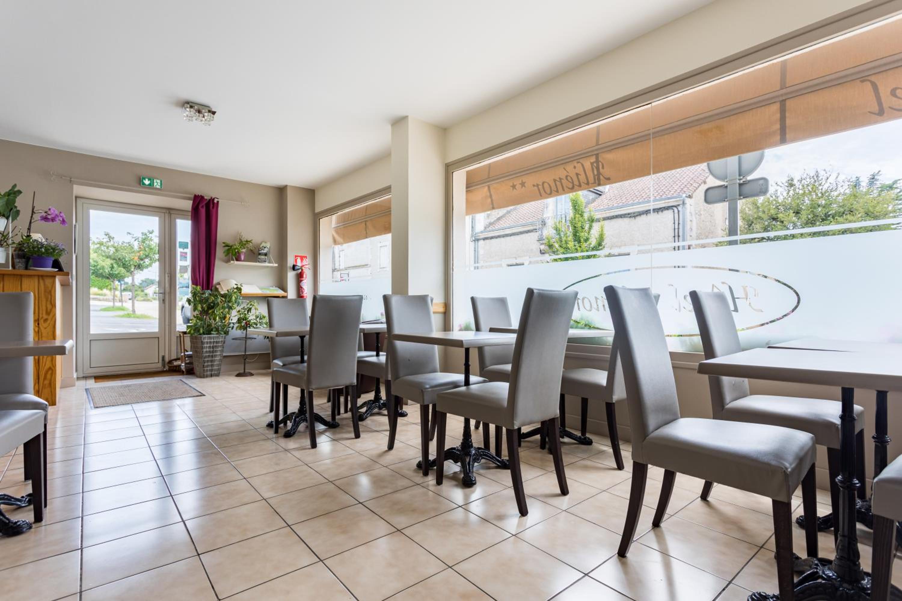 restaurant