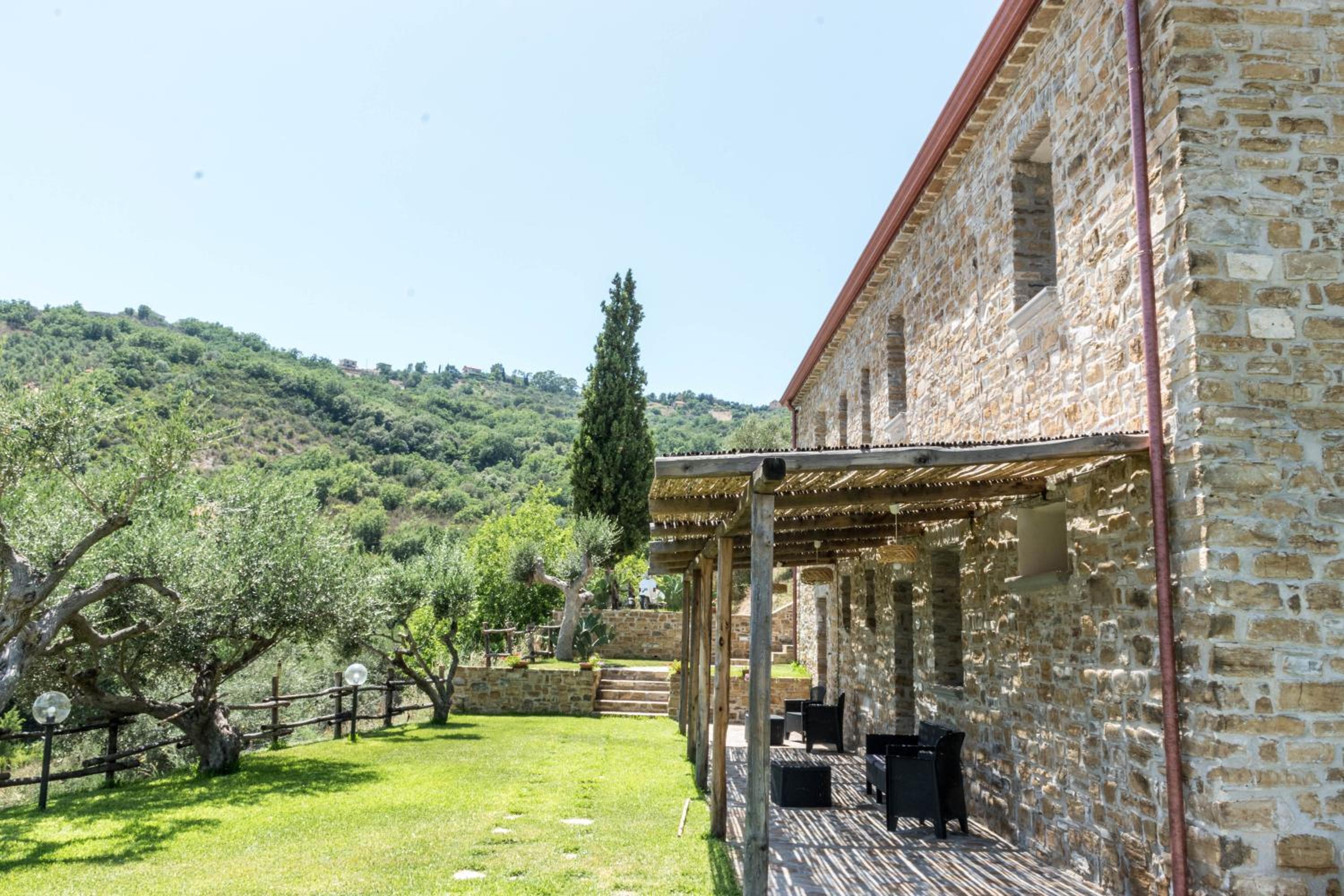 Country House L'antica pietra view 2