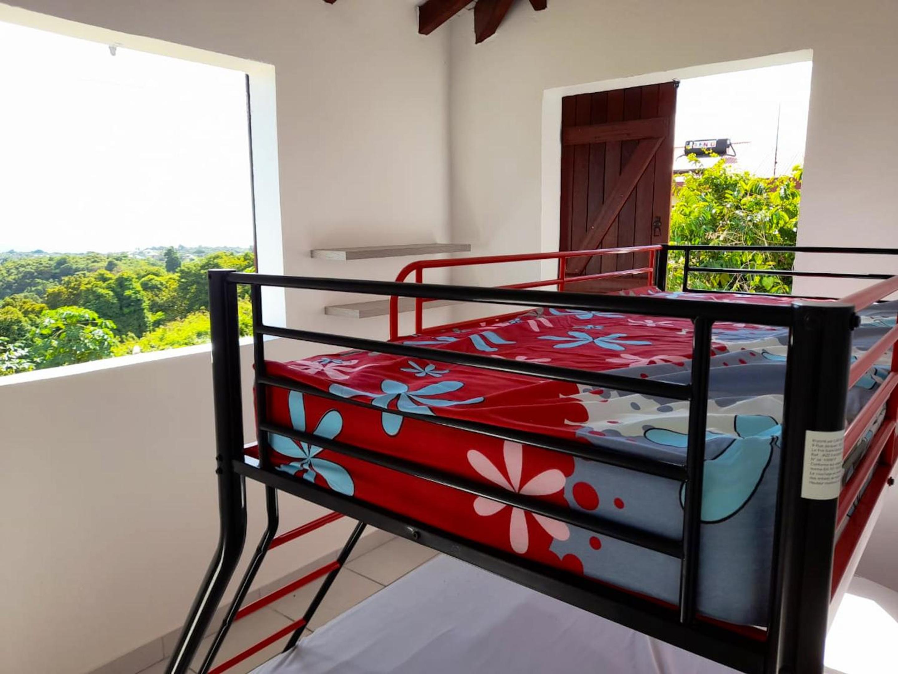 Maison avec terrasse et vue sur mer a Sainte Anne view 5