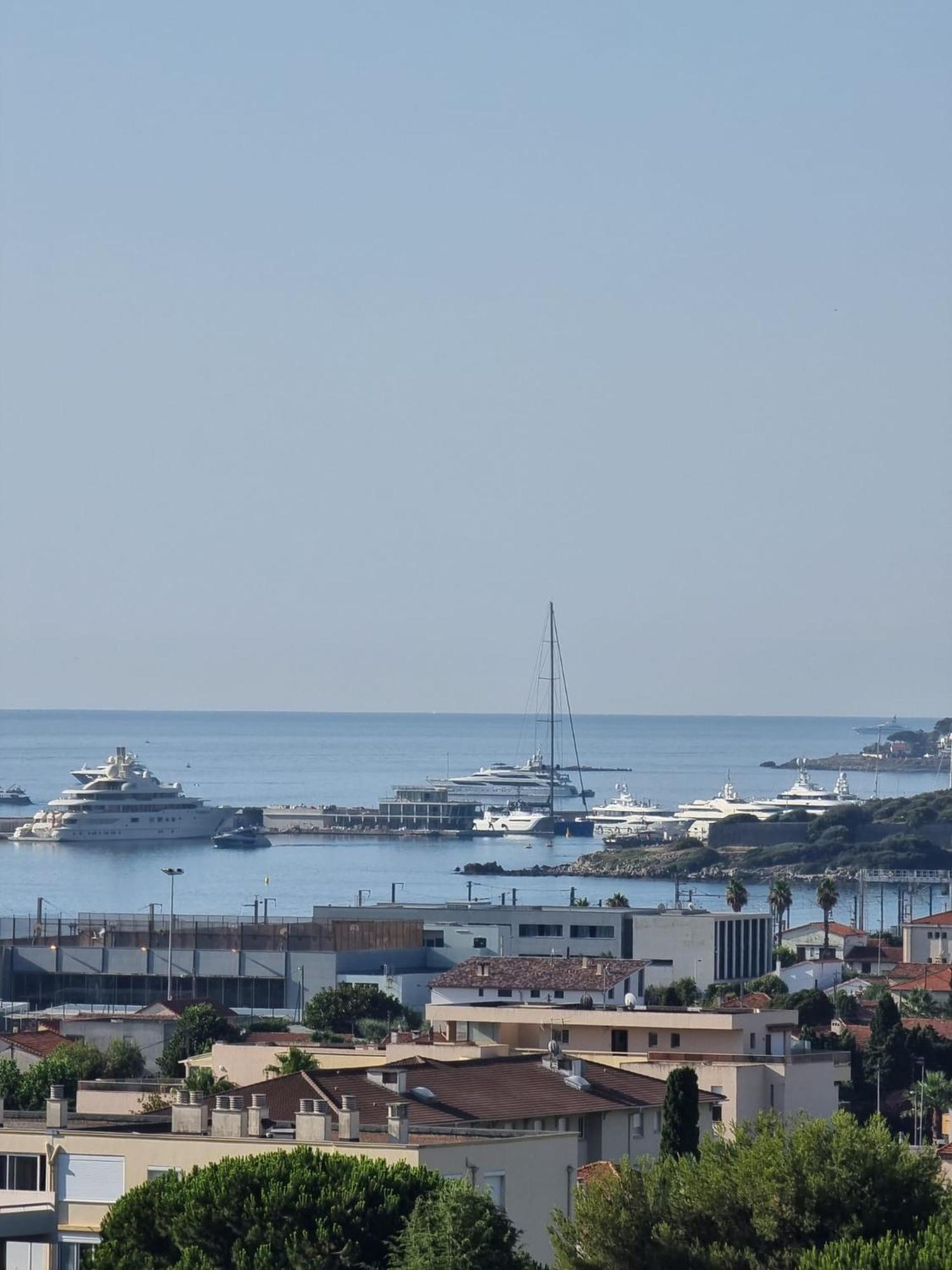 LUXURY APPARTEMENT Vue MER PANORAMIQUE