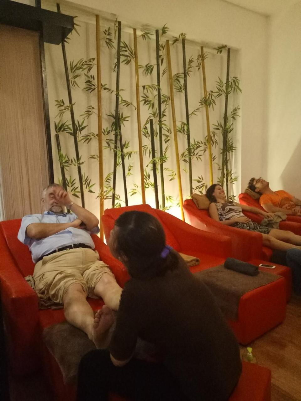 Hanoisunflowersuitehostel