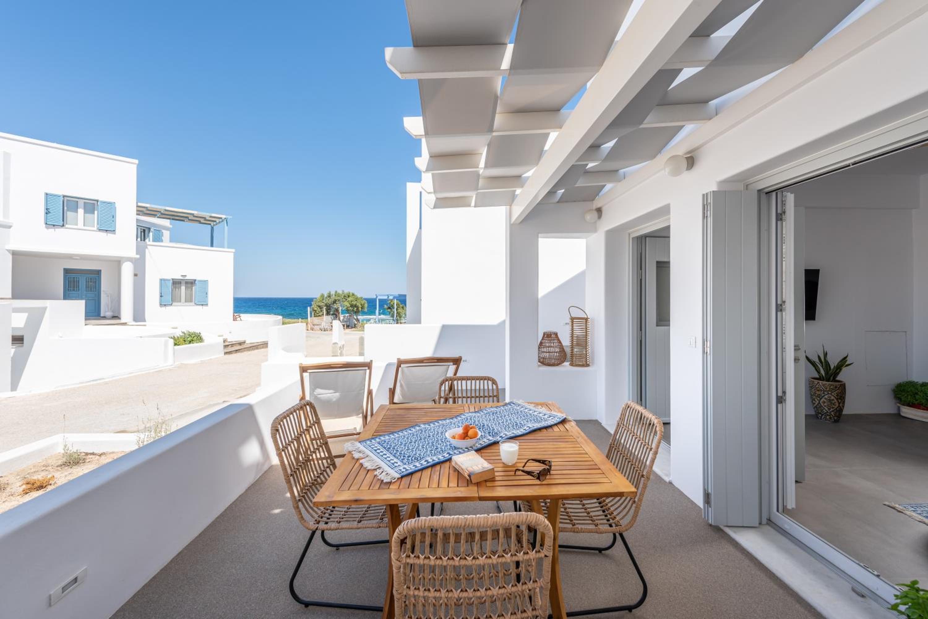 Elyos Apartments