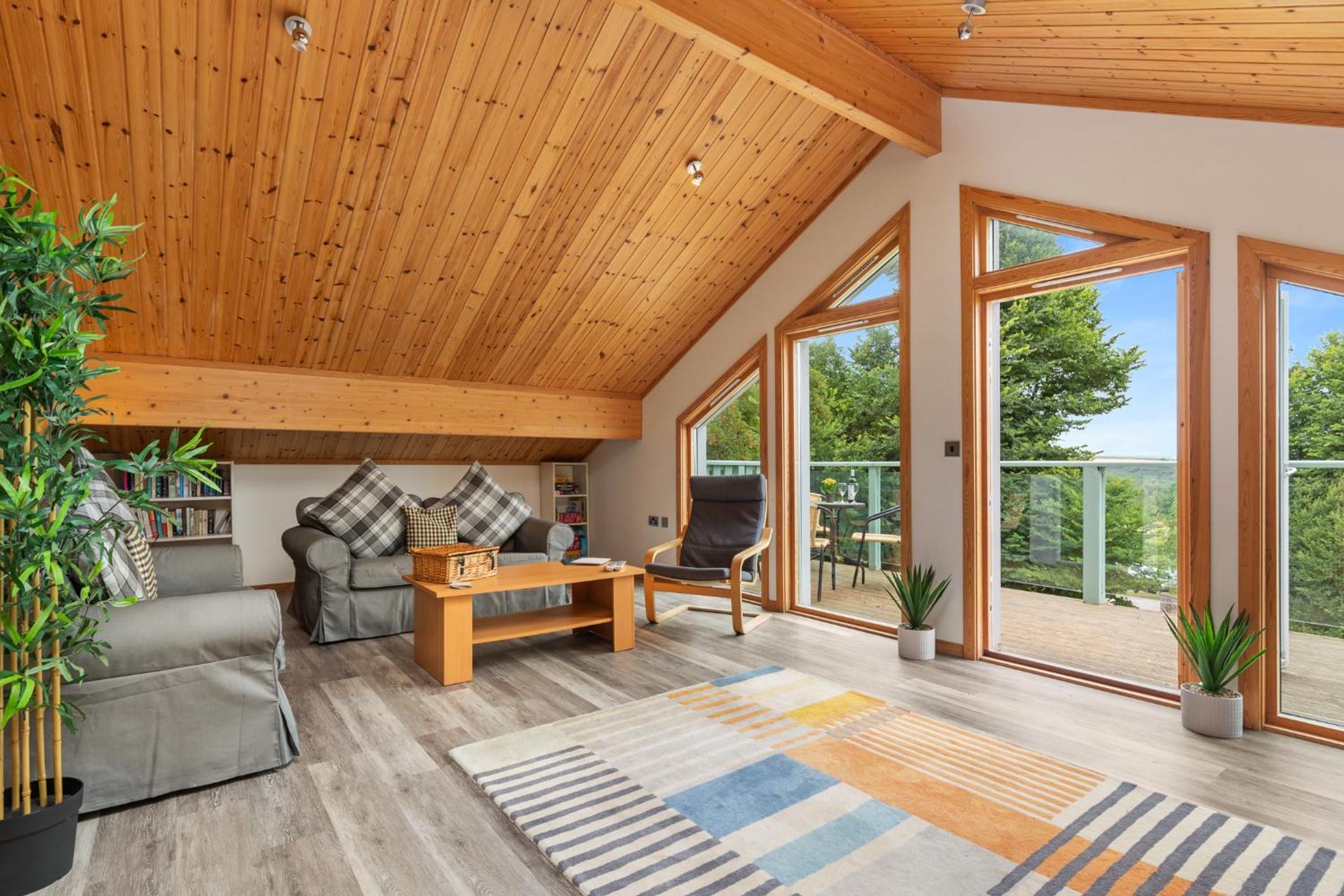 Everwyn Lodge - Luxury Lodge with Hot Tub view 3