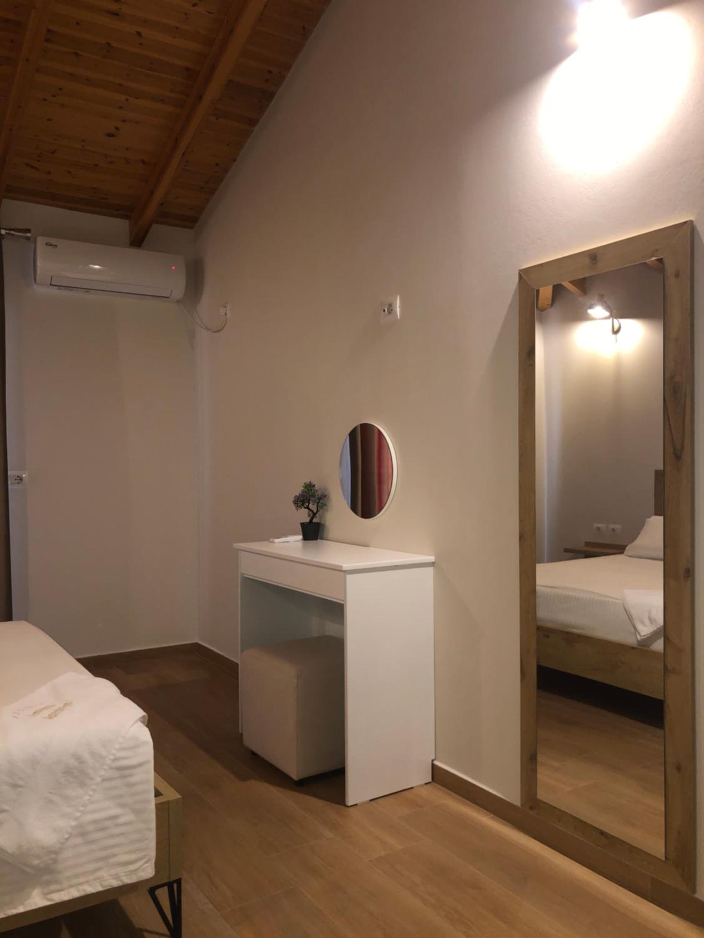 Amazing familiar apartments and rooms
