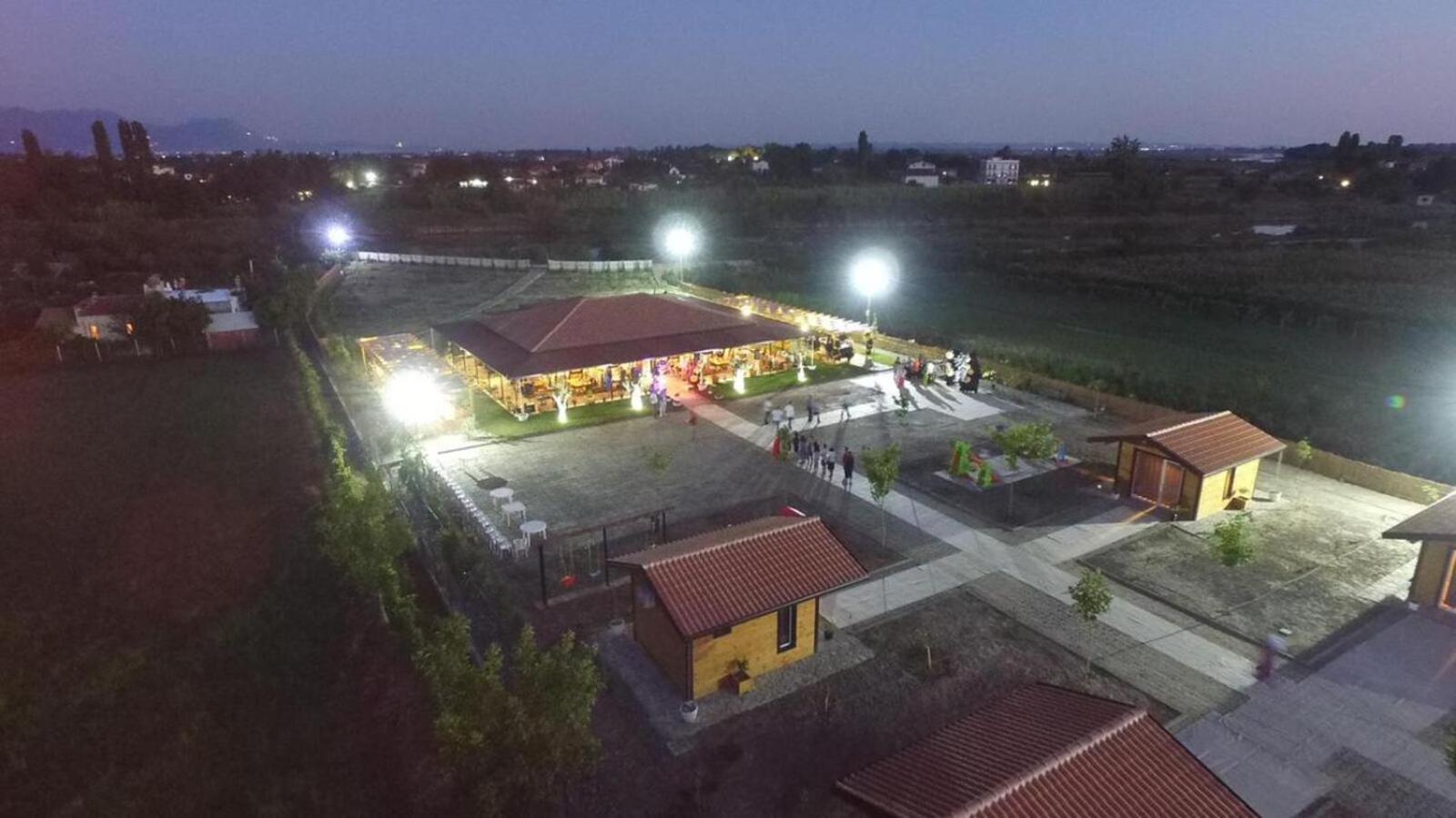 Natyra e Ishullit -Resort-