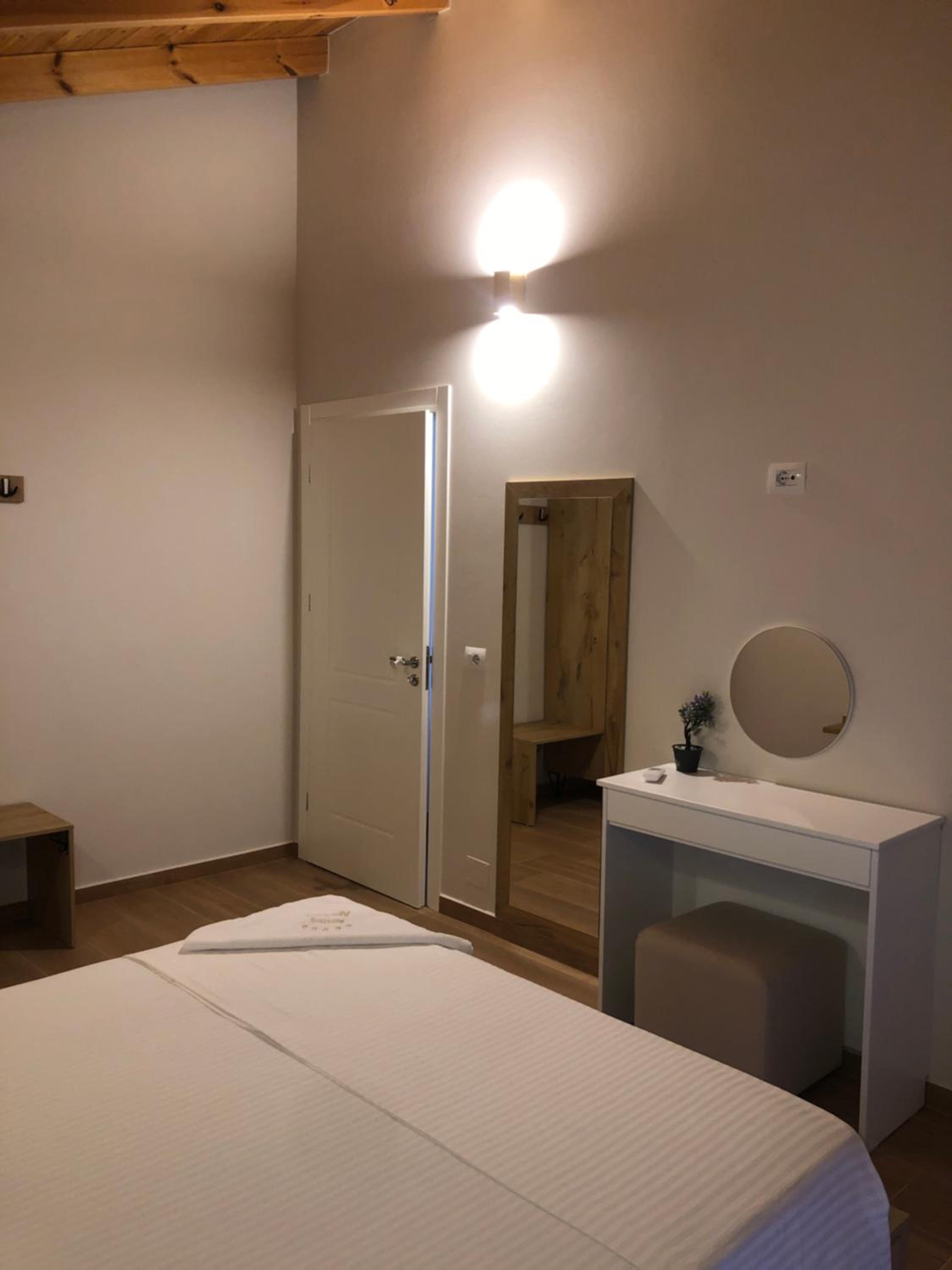 Amazing familiar apartments and rooms