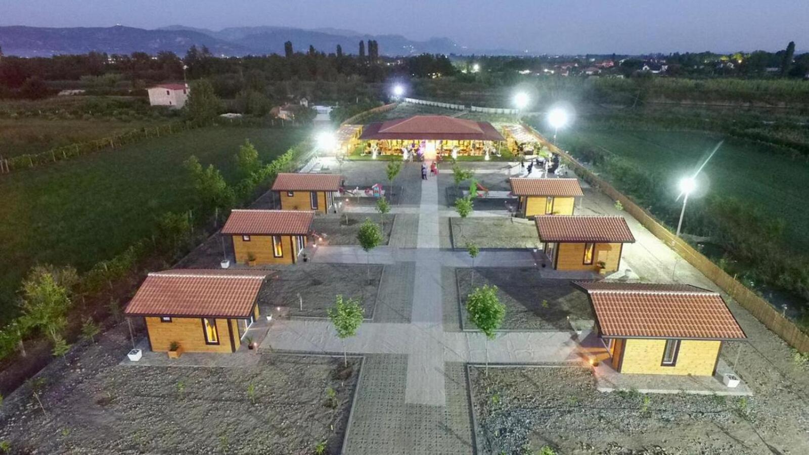 Natyra e Ishullit -Resort-