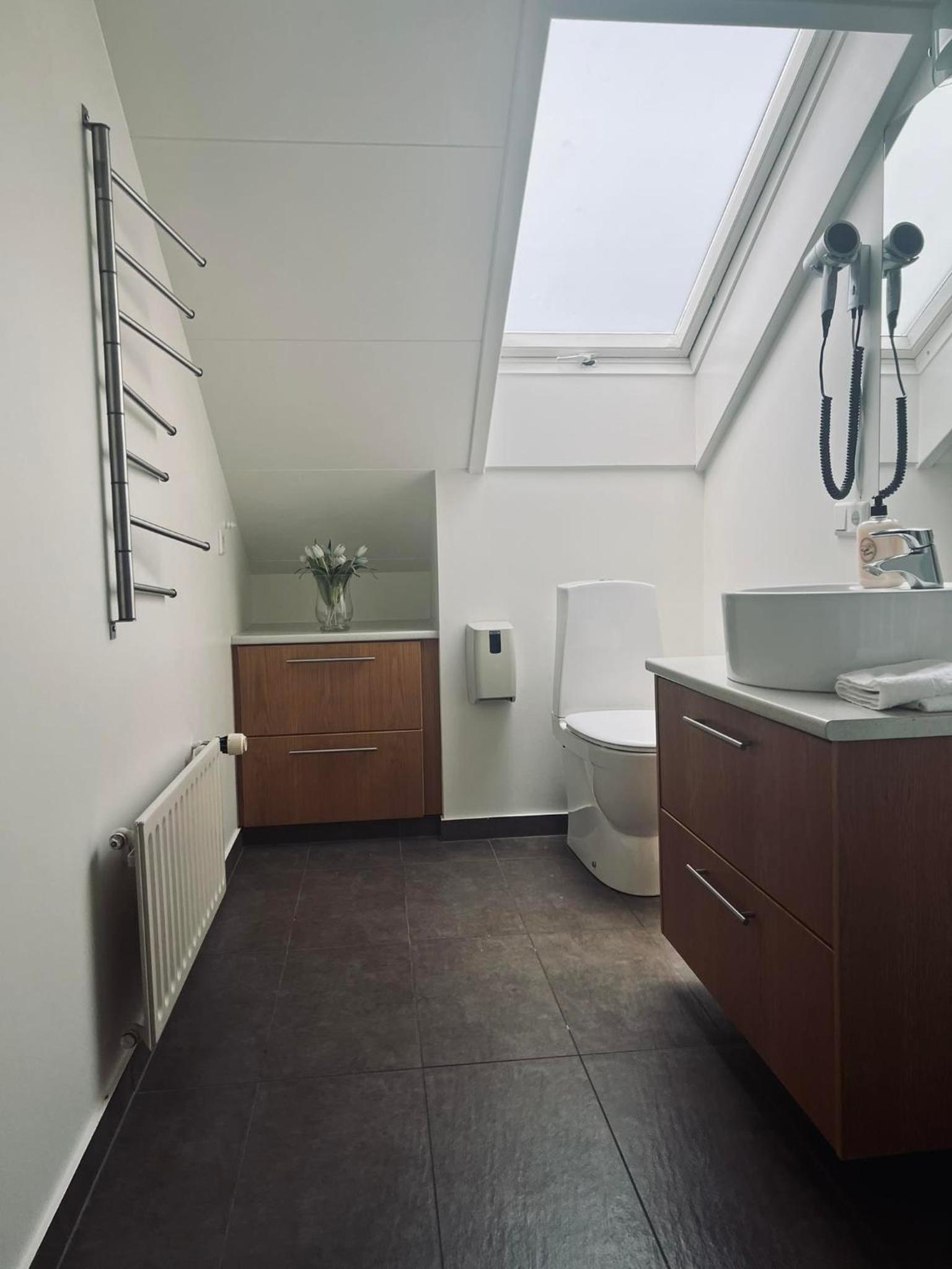 G10 Apartments